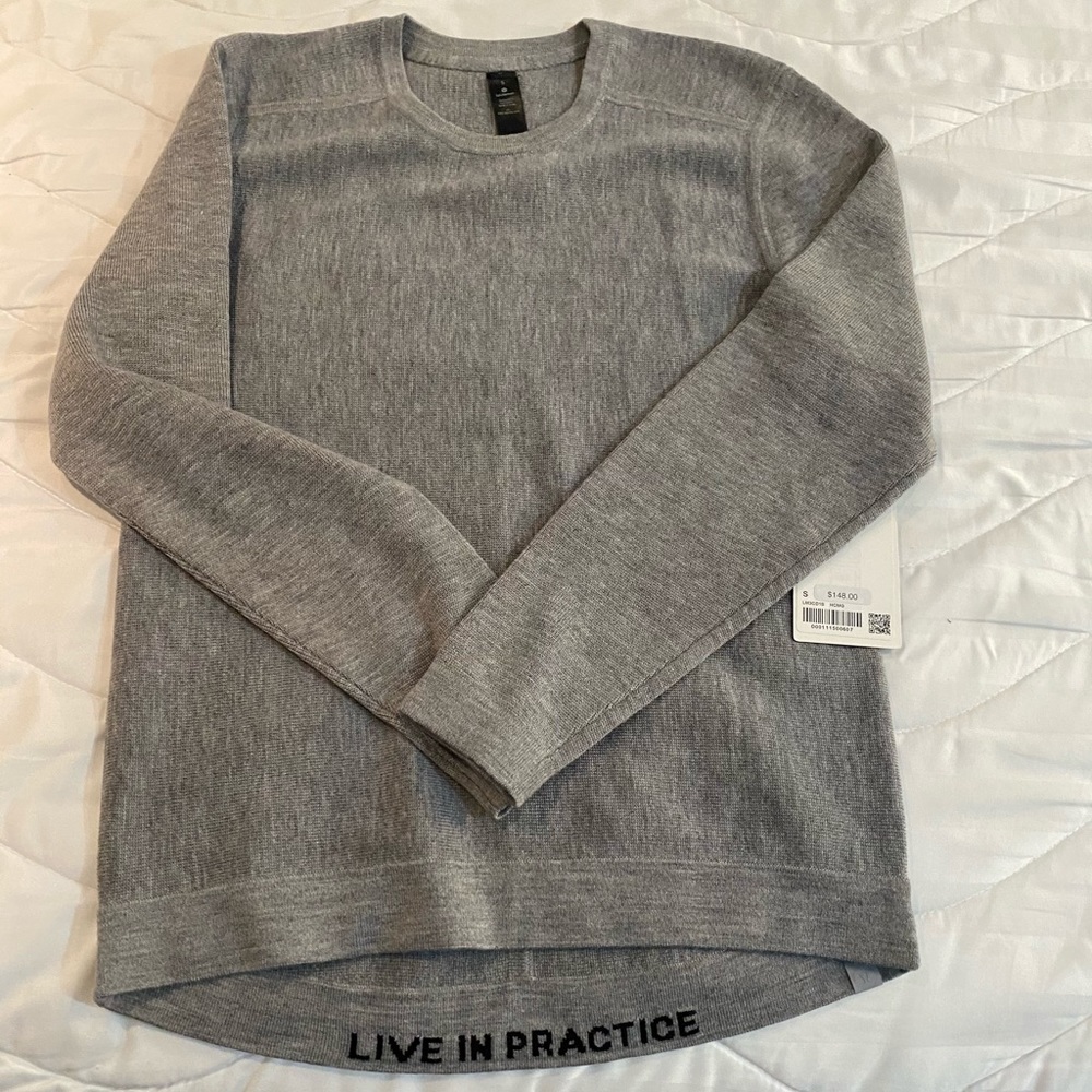 Lulu Lemon Alpine Air Crew